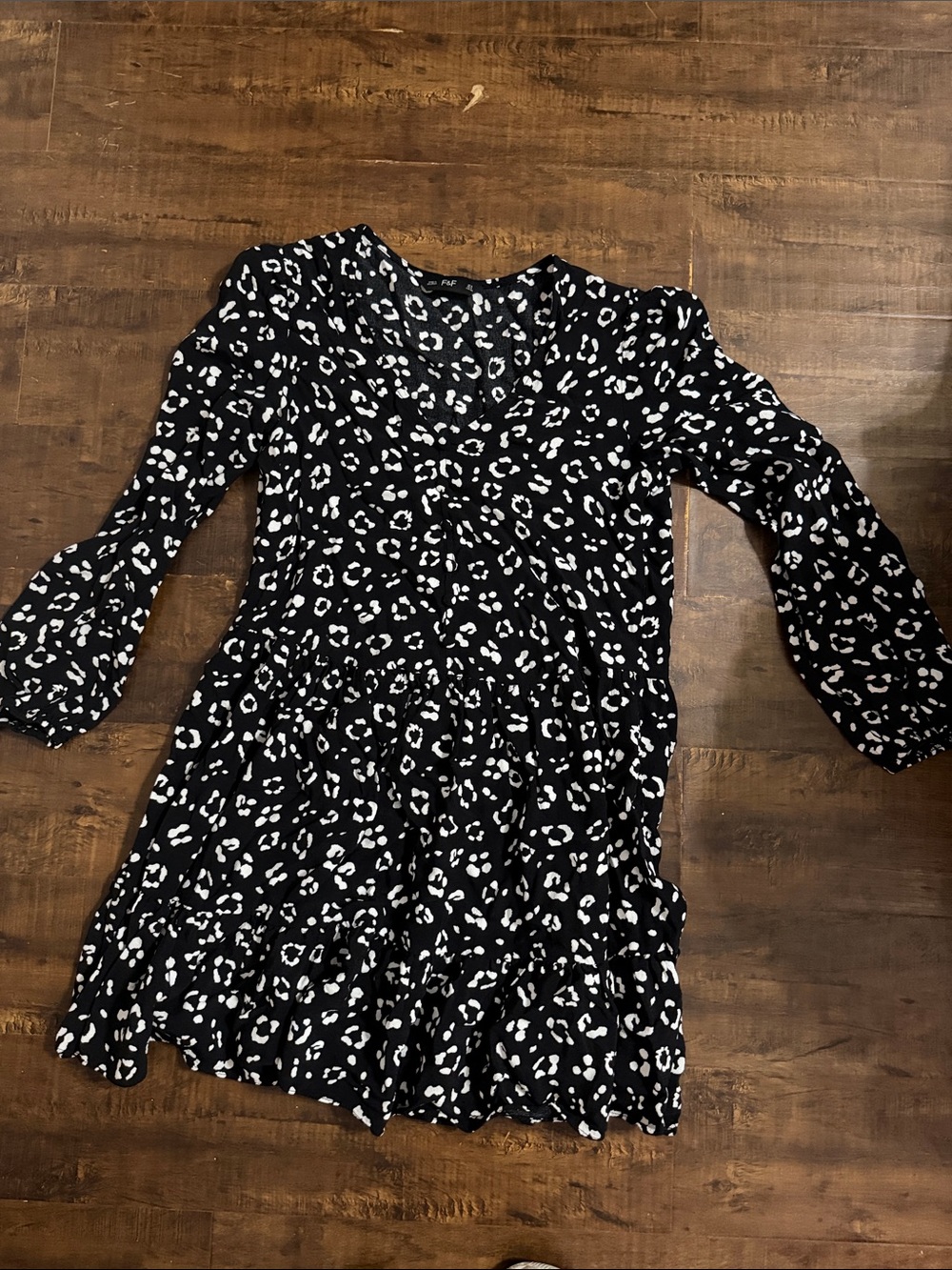 Black and White Leopard Print Long Sleeve Dress
